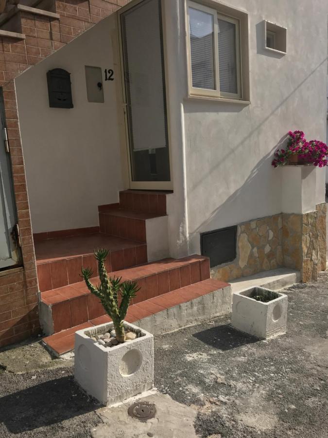 Casa Vacanze Flora 페스키치 외부 사진